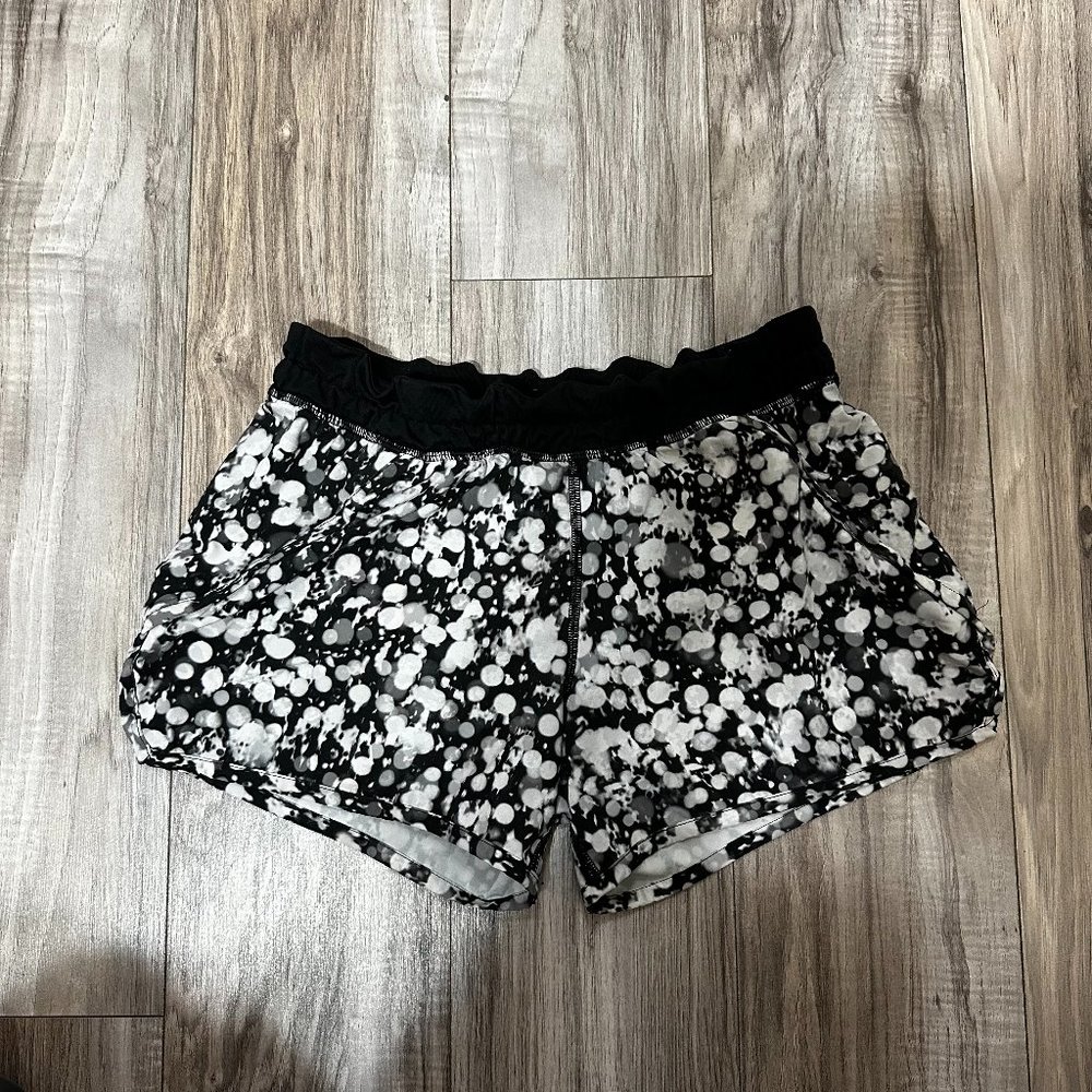 IVIVVA By Lululemon Girl's Lightning Stride Short Black & White Size 14